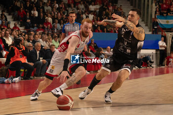 2024-10-06 - 04 Niccolo Mannion Openjobmetis Varese and 13 Tommaso Baldasso Bertram Derthona Tortona during the LBA Italy Championship match between Openjobmetis Varese vs Bertram Derthona Tortona , in Varese, Italy, on October 5, 2024 - OPENJOBMETIS VARESE VS BERTRAM DERTHONA TORTONA - ITALIAN SERIE A - BASKETBALL