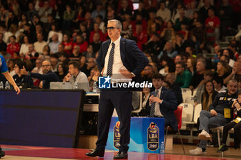 2024-10-06 - Head Coach Walter De Raffaele Bertram Derthona Tortona during the LBA Italy Championship match between Openjobmetis Varese vs Bertram Derthona Tortona , in Varese, Italy, on October 5, 2024 - OPENJOBMETIS VARESE VS BERTRAM DERTHONA TORTONA - ITALIAN SERIE A - BASKETBALL