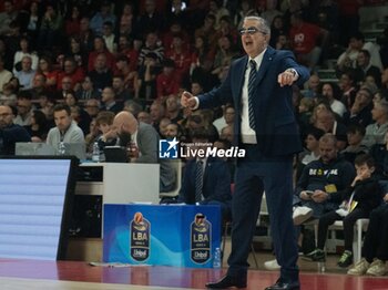 2024-10-06 - Head Coach Walter De Raffaele Bertram Derthona Tortona during the LBA Italy Championship match between Openjobmetis Varese vs Bertram Derthona Tortona , in Varese, Italy, on October 5, 2024 - OPENJOBMETIS VARESE VS BERTRAM DERTHONA TORTONA - ITALIAN SERIE A - BASKETBALL