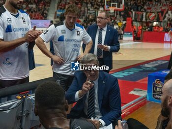 2024-10-06 - Head Coach Walter De Raffaele Bertram Derthona Tortona during the LBA Italy Championship match between Openjobmetis Varese vs Bertram Derthona Tortona , in Varese, Italy, on October 5, 2024 - OPENJOBMETIS VARESE VS BERTRAM DERTHONA TORTONA - ITALIAN SERIE A - BASKETBALL