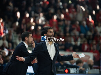 2024-10-06 - Head Coach Herman Mandole Openjobmetis Varese during the LBA Italy Championship match between Openjobmetis Varese vs Bertram Derthona Tortona , in Varese, Italy, on October 5, 2024 - OPENJOBMETIS VARESE VS BERTRAM DERTHONA TORTONA - ITALIAN SERIE A - BASKETBALL