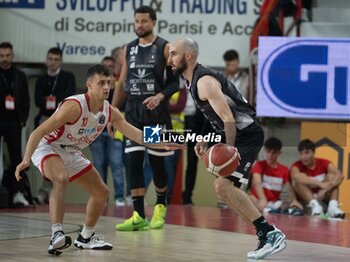 2024-10-06 - 13 Matteo Librizzi Openjobmetis Varese and 02 Tommy Kuhse Bertram Derthona Tortona during the LBA Italy Championship match between Openjobmetis Varese vs Bertram Derthona Tortona , in Varese, Italy, on October 5, 2024 - OPENJOBMETIS VARESE VS BERTRAM DERTHONA TORTONA - ITALIAN SERIE A - BASKETBALL