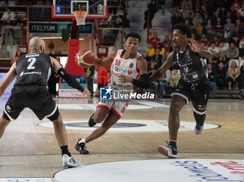 2024-10-06 - 50 Jaylen Hands Openjobmetis Varese during the LBA Italy Championship match between Openjobmetis Varese vs Bertram Derthona Tortona , in Varese, Italy, on October 5, 2024 - OPENJOBMETIS VARESE VS BERTRAM DERTHONA TORTONA - ITALIAN SERIE A - BASKETBALL