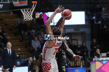 2024-10-13 - Luka Brajkovic (Estra Pistoia) - VANOLI BASKET CREMONA VS ESTRA PISTOIA - ITALIAN SERIE A - BASKETBALL