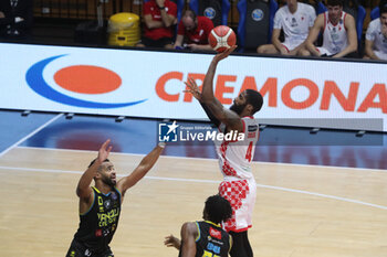 2024-10-13 - Elijah Childs (Estra Pistoia) - VANOLI BASKET CREMONA VS ESTRA PISTOIA - ITALIAN SERIE A - BASKETBALL