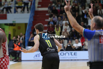 2024-10-13 - Stefan Nikolic (Vanoli Cremona) - VANOLI BASKET CREMONA VS ESTRA PISTOIA - ITALIAN SERIE A - BASKETBALL