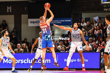 2024-10-12 - Osvaldas Olisevicius (Nutribullet TReviso) - UNAHOTELS REGGIO EMILIA VS NUTRIBULLET TREVISO BASKET - ITALIAN SERIE A - BASKETBALL