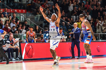 2024-10-12 - Cassius Winston (Unahotels Reggio Emilia) - UNAHOTELS REGGIO EMILIA VS NUTRIBULLET TREVISO BASKET - ITALIAN SERIE A - BASKETBALL