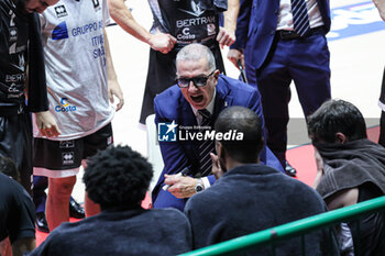 2024-10-12 - De Raffaele Walter (head coach Bertram Derthona Basket Tortona) - BERTRAM DERTHONA TORTONA VS PALLACANESTRO TRIESTE - ITALIAN SERIE A - BASKETBALL