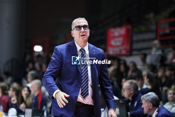 2024-10-12 - De Raffaele Walter (head coach Bertram Derthona Basket Tortona) - BERTRAM DERTHONA TORTONA VS PALLACANESTRO TRIESTE - ITALIAN SERIE A - BASKETBALL