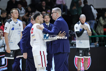 2024-10-12 - #4 Ross Colbey (Pallacanestro Trieste) and De Raffaele Walter (head coach Bertram Derthona Basket Tortona) - BERTRAM DERTHONA TORTONA VS PALLACANESTRO TRIESTE - ITALIAN SERIE A - BASKETBALL