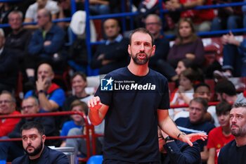 2024-10-13 - Beppe Poeta, head coach Germani Brescia - EA7 EMPORIO ARMANI MILANO VS GERMANI BRESCIA - ITALIAN SERIE A - BASKETBALL