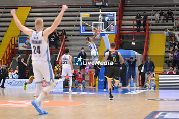 2024-10-19 - Zach Copeland of Napolibasket scores during the match between Napolibasket and Pallacanestro Trieste - NAPOLIBASKET VS VANOLI BASKET CREMONA - ITALIAN SERIE A - BASKETBALL