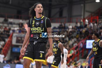 2024-10-19 - Tajon Jones of Vanoli Basket Cremona - NAPOLIBASKET VS VANOLI BASKET CREMONA - ITALIAN SERIE A - BASKETBALL