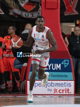 2024-10-19 - 01 Jordan Harris Openjobmetis Varese during the LBA Italy Championship match between Openjobmetis Varese vs Trapani Shark, in Varese, Italy, on October 19, 2024 - OPENJOBMETIS VARESE VS TRAPANI SHARK - ITALIAN SERIE A - BASKETBALL