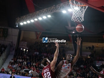 2024-10-19 - 44 Gabe Brown Openjobmetis Varese during the LBA Italy Championship match between Openjobmetis Varese vs Trapani Shark, in Varese, Italy, on October 19, 2024 - OPENJOBMETIS VARESE VS TRAPANI SHARK - ITALIAN SERIE A - BASKETBALL