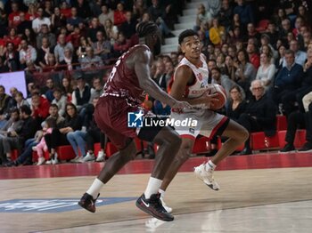 2024-10-19 - 50 Jaylen Hands Openjobmetis Varese during the LBA Italy Championship match between Openjobmetis Varese vs Trapani Shark, in Varese, Italy, on October 19, 2024 - OPENJOBMETIS VARESE VS TRAPANI SHARK - ITALIAN SERIE A - BASKETBALL