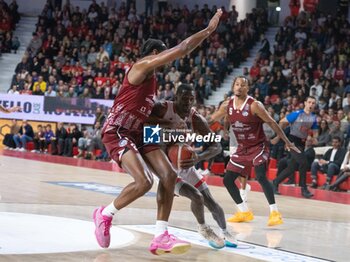 2024-10-19 - 01 Jordan Harris Openjobmetis Varese during the LBA Italy Championship match between Openjobmetis Varese vs Trapani Shark, in Varese, Italy, on October 19, 2024 - OPENJOBMETIS VARESE VS TRAPANI SHARK - ITALIAN SERIE A - BASKETBALL