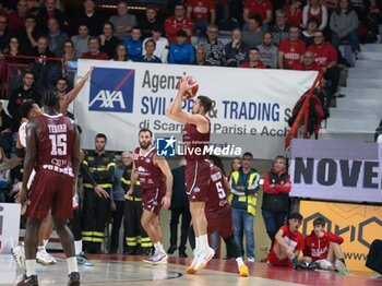 2024-10-19 - 11 John Petrucelli Trapani Shark during the LBA Italy Championship match between Openjobmetis Varese vs Trapani Shark, in Varese, Italy, on October 19, 2024 - OPENJOBMETIS VARESE VS TRAPANI SHARK - ITALIAN SERIE A - BASKETBALL