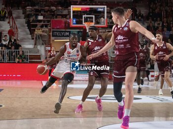 2024-10-19 - 44 Gabe Brown Openjobmetis Varese during the LBA Italy Championship match between Openjobmetis Varese vs Trapani Shark, in Varese, Italy, on October 19, 2024 - OPENJOBMETIS VARESE VS TRAPANI SHARK - ITALIAN SERIE A - BASKETBALL