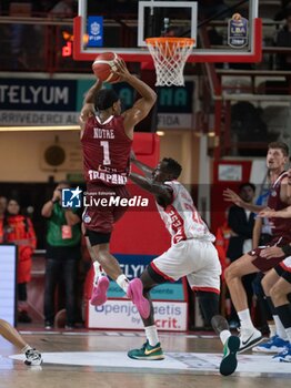 2024-10-19 - 01 JD Notae Trapani Shark during the LBA Italy Championship match between Openjobmetis Varese vs Trapani Shark, in Varese, Italy, on October 19, 2024 - OPENJOBMETIS VARESE VS TRAPANI SHARK - ITALIAN SERIE A - BASKETBALL