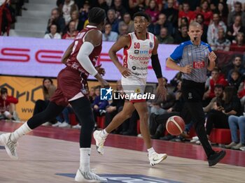 2024-10-19 - 50 Jaylen Hands Openjobmetis Varese during the LBA Italy Championship match between Openjobmetis Varese vs Trapani Shark, in Varese, Italy, on October 19, 2024 - OPENJOBMETIS VARESE VS TRAPANI SHARK - ITALIAN SERIE A - BASKETBALL