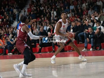 2024-10-19 - 50 Jaylen Hands Openjobmetis Varese during the LBA Italy Championship match between Openjobmetis Varese vs Trapani Shark, in Varese, Italy, on October 19, 2024 - OPENJOBMETIS VARESE VS TRAPANI SHARK - ITALIAN SERIE A - BASKETBALL