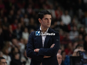 2024-10-19 - Head Coach Herman Mandole Openjobmetis Varese during the LBA Italy Championship match between Openjobmetis Varese vs Trapani Shark, in Varese, Italy, on October 19, 2024 - OPENJOBMETIS VARESE VS TRAPANI SHARK - ITALIAN SERIE A - BASKETBALL