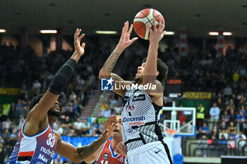 2024-10-20 - Actions of the game and players' images during the match between Nutribullet Treviso and Dolomiti Energia Trentino match at Palaverde - October 20, 2024, during the ITALIAN SERIE A Championship 2024/2025 - NUTRIBULLET TREVISO BASKET VS DOLOMITI ENERGIA TRENTINO - ITALIAN SERIE A - BASKETBALL