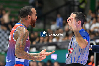 2024-10-20 - Actions of the game and players' images during the match between Nutribullet Treviso and Dolomiti Energia Trentino match at Palaverde - October 20, 2024, during the ITALIAN SERIE A Championship 2024/2025 - NUTRIBULLET TREVISO BASKET VS DOLOMITI ENERGIA TRENTINO - ITALIAN SERIE A - BASKETBALL