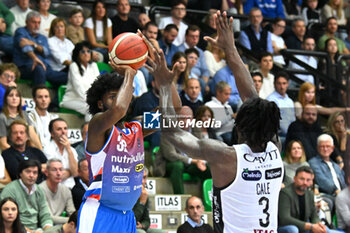 2024-10-20 - Actions of the game and players' images during the match between Nutribullet Treviso and Dolomiti Energia Trentino match at Palaverde - October 20, 2024, during the ITALIAN SERIE A Championship 2024/2025 - NUTRIBULLET TREVISO BASKET VS DOLOMITI ENERGIA TRENTINO - ITALIAN SERIE A - BASKETBALL