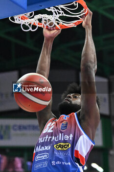 2024-10-20 - Actions of the game and players' images during the match between Nutribullet Treviso and Dolomiti Energia Trentino match at Palaverde - October 20, 2024, during the ITALIAN SERIE A Championship 2024/2025 - NUTRIBULLET TREVISO BASKET VS DOLOMITI ENERGIA TRENTINO - ITALIAN SERIE A - BASKETBALL