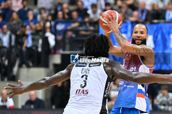 2024-10-20 - Actions of the game and players' images during the match between Nutribullet Treviso and Dolomiti Energia Trentino match at Palaverde - October 20, 2024, during the ITALIAN SERIE A Championship 2024/2025 - NUTRIBULLET TREVISO BASKET VS DOLOMITI ENERGIA TRENTINO - ITALIAN SERIE A - BASKETBALL