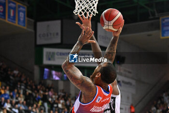 2024-10-20 - Actions of the game and players' images during the match between Nutribullet Treviso and Dolomiti Energia Trentino match at Palaverde - October 20, 2024, during the ITALIAN SERIE A Championship 2024/2025 - NUTRIBULLET TREVISO BASKET VS DOLOMITI ENERGIA TRENTINO - ITALIAN SERIE A - BASKETBALL