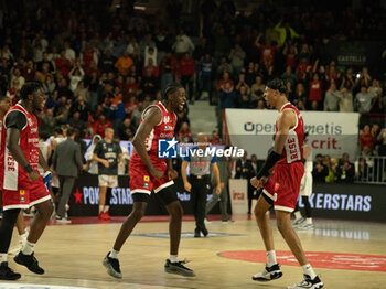 2024-11-10 - 00 Kaodirichi Akobundu-Ehiogu Openjobmetis Varese and 44 Gabe Brown Openjobmetis Varese during the LBA Italy Championship match between Openjobmetis Varese vs Virtus Bologna, in Varese, Italy, on November 10, 2024 - OPENJOBMETIS VARESE VS VIRTUS SEGAFREDO BOLOGNA - ITALIAN SERIE A - BASKETBALL