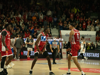 2024-11-10 - 00 Kaodirichi Akobundu-Ehiogu Openjobmetis Varese and 44 Gabe Brown Openjobmetis Varese during the LBA Italy Championship match between Openjobmetis Varese vs Virtus Bologna, in Varese, Italy, on November 10, 2024 - OPENJOBMETIS VARESE VS VIRTUS SEGAFREDO BOLOGNA - ITALIAN SERIE A - BASKETBALL