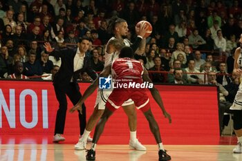 2024-11-10 - 023 Daniel Hackett Virtus Bologna during the LBA Italy Championship match between Openjobmetis Varese vs Virtus Bologna, in Varese, Italy, on November 10, 2024 - OPENJOBMETIS VARESE VS VIRTUS SEGAFREDO BOLOGNA - ITALIAN SERIE A - BASKETBALL