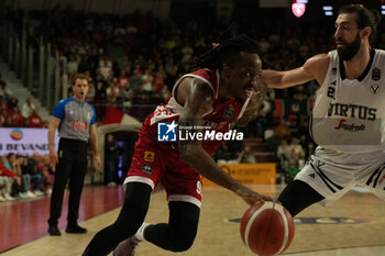 2024-11-10 - 92 Jaron Johnson Openjobmetis Varese during the LBA Italy Championship match between Openjobmetis Varese vs Virtus Bologna, in Varese, Italy, on November 10, 2024 - OPENJOBMETIS VARESE VS VIRTUS SEGAFREDO BOLOGNA - ITALIAN SERIE A - BASKETBALL