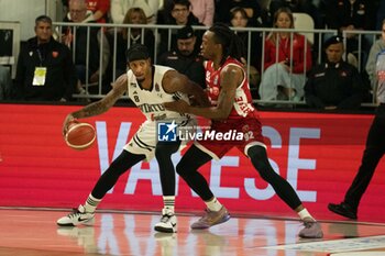 2024-11-10 - 08 Will Clyburn Virtus Bologna and 92 Jaron Johnson Openjobmetis Varese during the LBA Italy Championship match between Openjobmetis Varese vs Virtus Bologna, in Varese, Italy, on November 10, 2024 - OPENJOBMETIS VARESE VS VIRTUS SEGAFREDO BOLOGNA - ITALIAN SERIE A - BASKETBALL