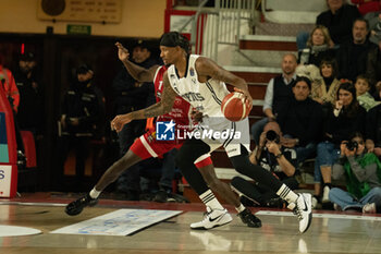 2024-11-10 - 08 Will Clyburn Virtus Bologna during the LBA Italy Championship match between Openjobmetis Varese vs Virtus Bologna, in Varese, Italy, on November 10, 2024 - OPENJOBMETIS VARESE VS VIRTUS SEGAFREDO BOLOGNA - ITALIAN SERIE A - BASKETBALL