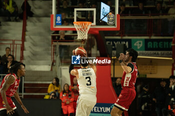 2024-11-10 - 03 Marco Belinelli Virtus Bologna during the LBA Italy Championship match between Openjobmetis Varese vs Virtus Bologna, in Varese, Italy, on November 10, 2024 - OPENJOBMETIS VARESE VS VIRTUS SEGAFREDO BOLOGNA - ITALIAN SERIE A - BASKETBALL