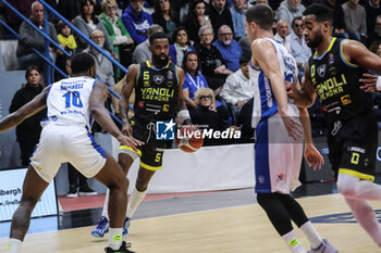 2024-11-10 - Corey Davis (Vanoli Cremona) - VANOLI BASKET CREMONA VS GERMANI BRESCIA - ITALIAN SERIE A - BASKETBALL