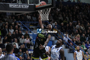 2024-11-10 - Tariq Owens (Vanoli Cremona) - VANOLI BASKET CREMONA VS GERMANI BRESCIA - ITALIAN SERIE A - BASKETBALL