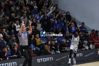 2024-11-10 - David Cournooh (Germani Brescia) - VANOLI BASKET CREMONA VS GERMANI BRESCIA - ITALIAN SERIE A - BASKETBALL