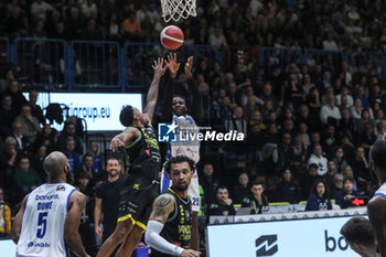 2024-11-10 - David Cournooh (Germani Brescia) - VANOLI BASKET CREMONA VS GERMANI BRESCIA - ITALIAN SERIE A - BASKETBALL