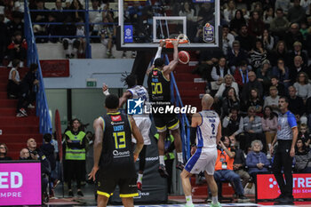 2024-11-10 - Paul Eboua (Vanoli Cremona) - VANOLI BASKET CREMONA VS GERMANI BRESCIA - ITALIAN SERIE A - BASKETBALL