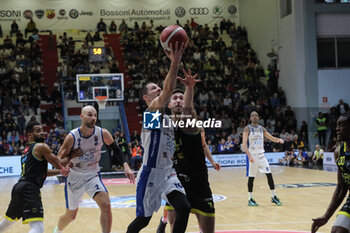 2024-11-10 - Nikola Ivanovic (Germani Brescia) - VANOLI BASKET CREMONA VS GERMANI BRESCIA - ITALIAN SERIE A - BASKETBALL