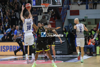 2024-11-10 - Nikola Ivanovic (Germani Brescia) - VANOLI BASKET CREMONA VS GERMANI BRESCIA - ITALIAN SERIE A - BASKETBALL