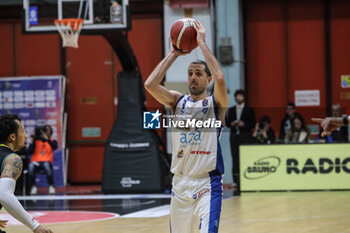 2024-11-10 - Amedeo Della Valle (Germani Brescia) - VANOLI BASKET CREMONA VS GERMANI BRESCIA - ITALIAN SERIE A - BASKETBALL