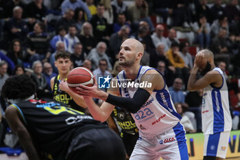 2024-11-10 - Miro Bilan (Germani Brescia) - VANOLI BASKET CREMONA VS GERMANI BRESCIA - ITALIAN SERIE A - BASKETBALL